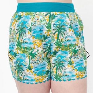 NWT Unique Vintage Plus Size Seaside Village Print Scallop Trim Shorts 1X / 16